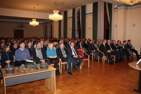 Predstavljena monografija o Kolanu