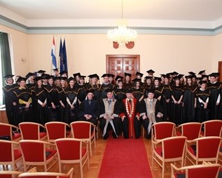 Promocija magistara različitih struka i diplomiranih studenata po starom programu