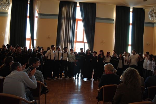 Fotogalerija Glazbeno-recitatorske večeri u povodu završetka nastave u akademskoj godini 2015./2016.