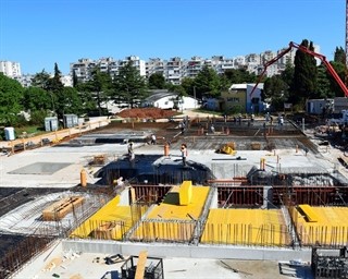 ŽIVO JE NA GRADILIŠTU NOVOG KAMPUSA Radove na studentskoj menzi s paviljonima nije zaustavio ni koronavirus
