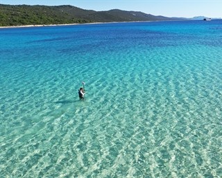 Predavanje Morane Bačić "Lažina ne laže – očuvanje plaže Sakarun"