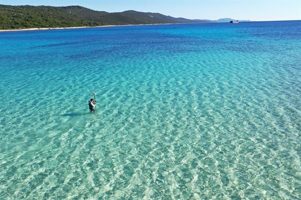 Predavanje Morane Bačić "Lažina ne laže – očuvanje plaže Sakarun"